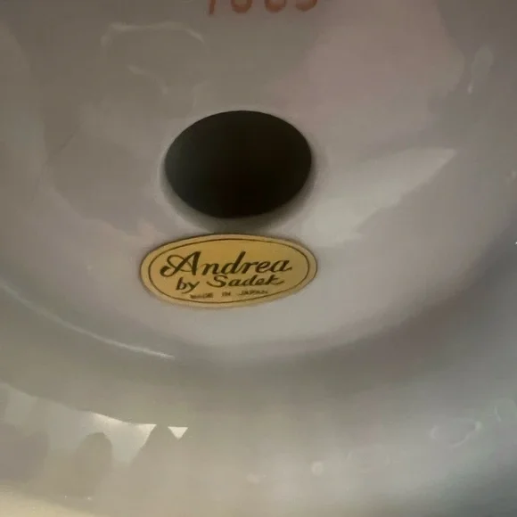 Andrea by Sadek Cherub White Porcelain Figurines - Picture 5 of 6